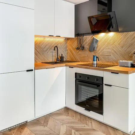 Beautiful Apartment With Balcony For 6 People In Cracow By Noclegi Renters Krakow Exterior photo