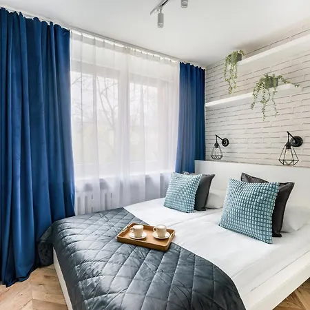 Beautiful Apartment With Balcony For 6 People In Cracow By Noclegi Renters Krakow Exterior photo