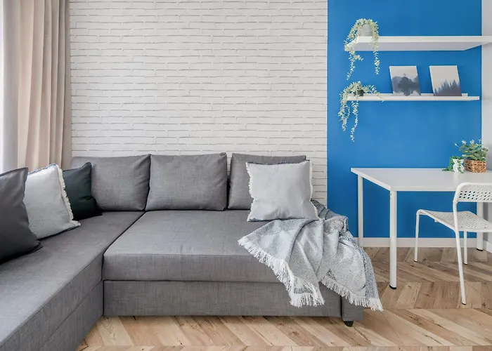 Beautiful Apartment With Balcony For 6 People In Cracow By Noclegi Renters