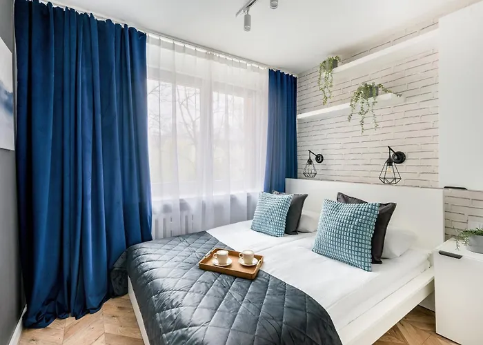 Beautiful Apartment With Balcony For 6 People In Cracow By Noclegi Renters
