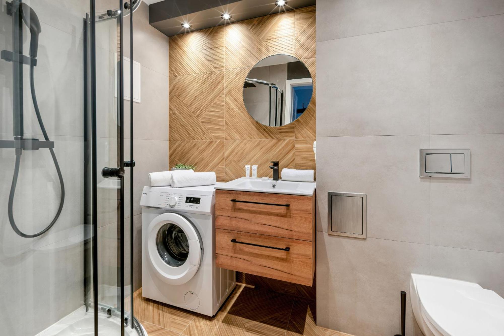Apartment Beautiful With Balcony For 6 People In Cracow By Renters Krakow