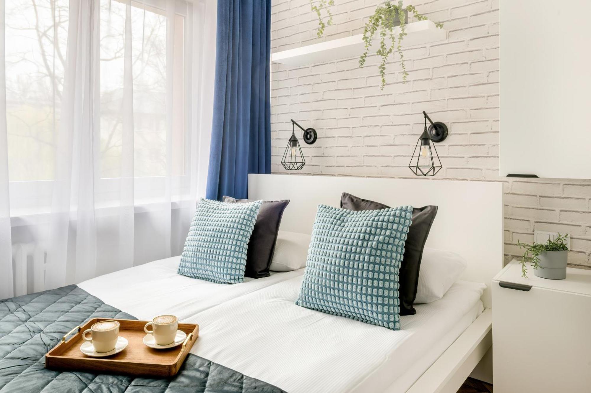 Beautiful With Balcony For 6 People In Cracow By Renters Apartment