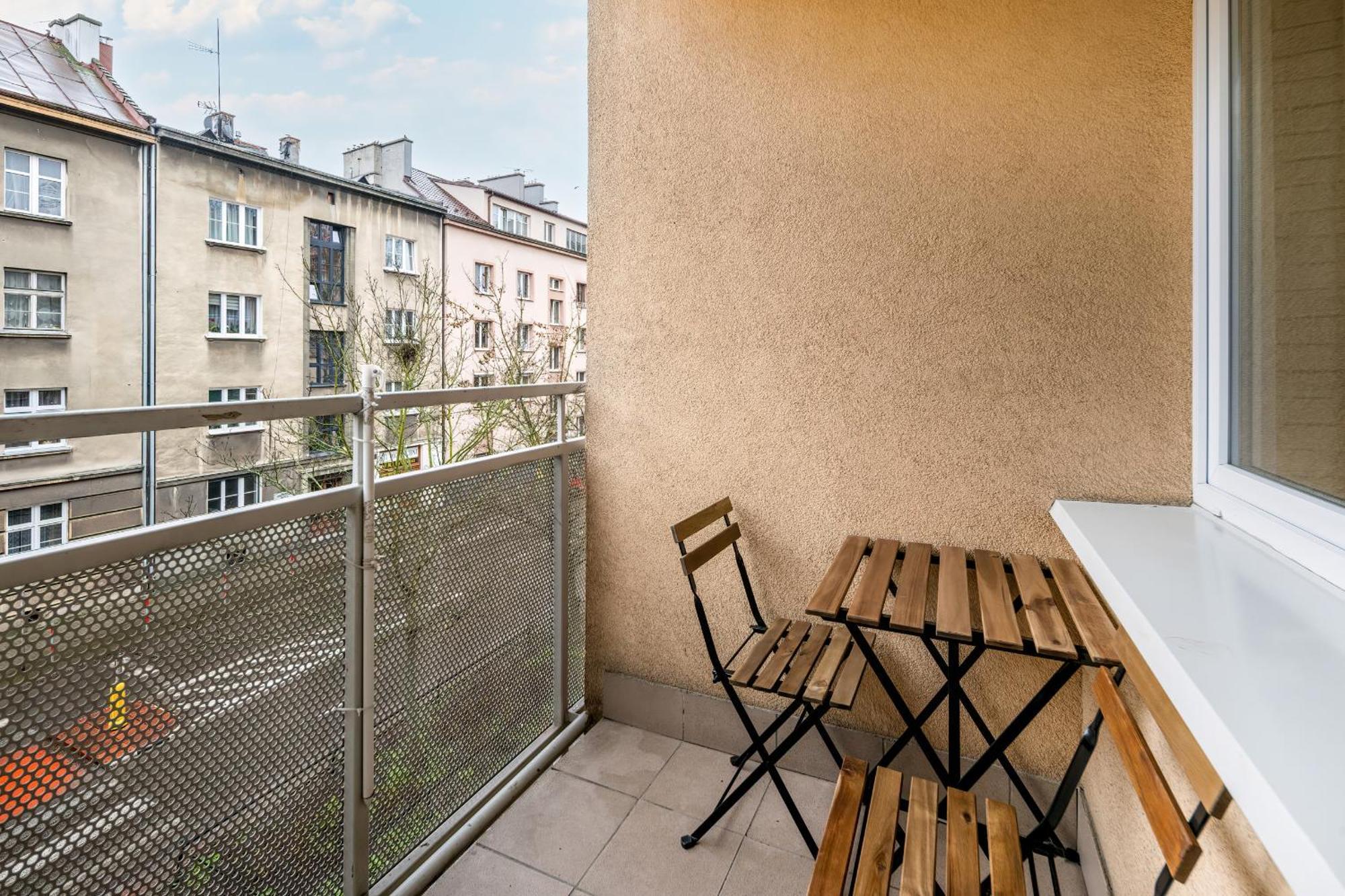 Apartment Beautiful With Balcony For 6 People In Cracow By Renters Krakow